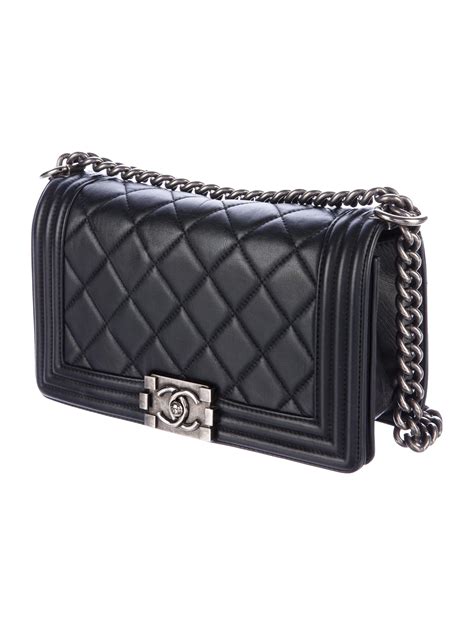 18c boy chanel quilted med flapbag